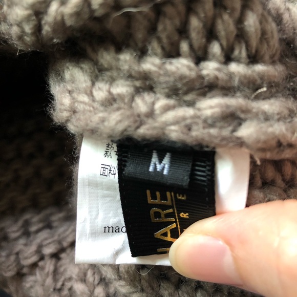 Turtle neck sweater - Picture 7 of 7